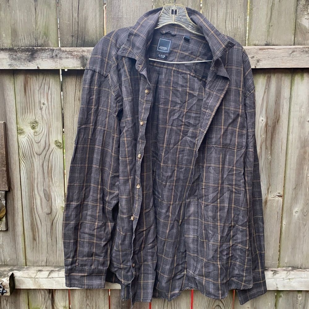 Arrow Button down shirt sz. XL